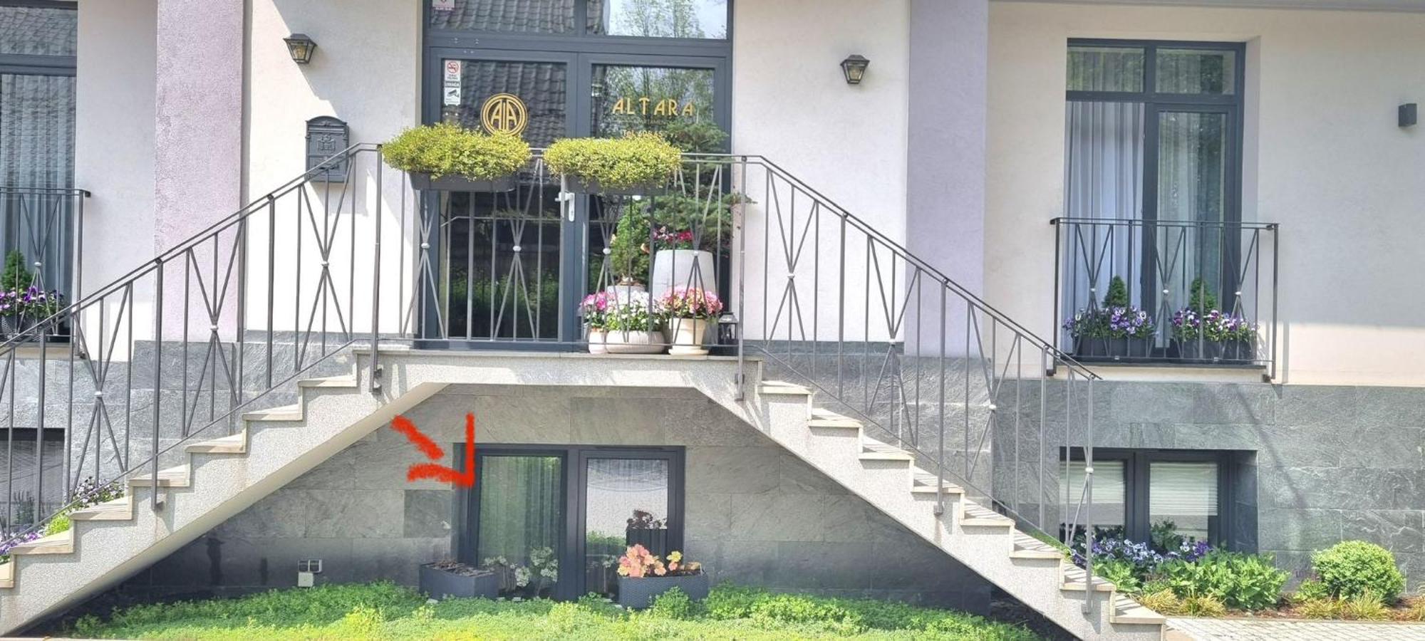 Standard Studio,1589666267:JPEG